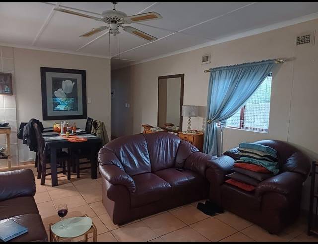3 BEDROOM HOUSE FOR SALE IN ESCOMBE